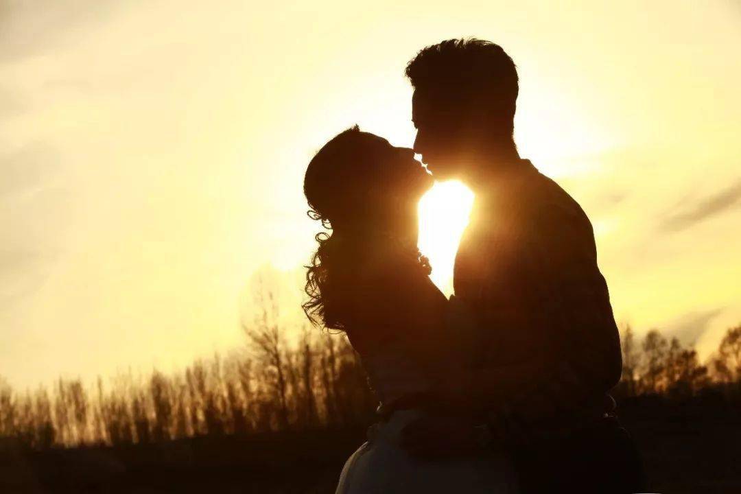 富二代悲歌 救出的风尘女友抛弃了我