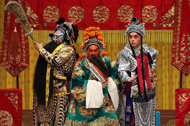 八旬老艺术家演出京剧 单刀会